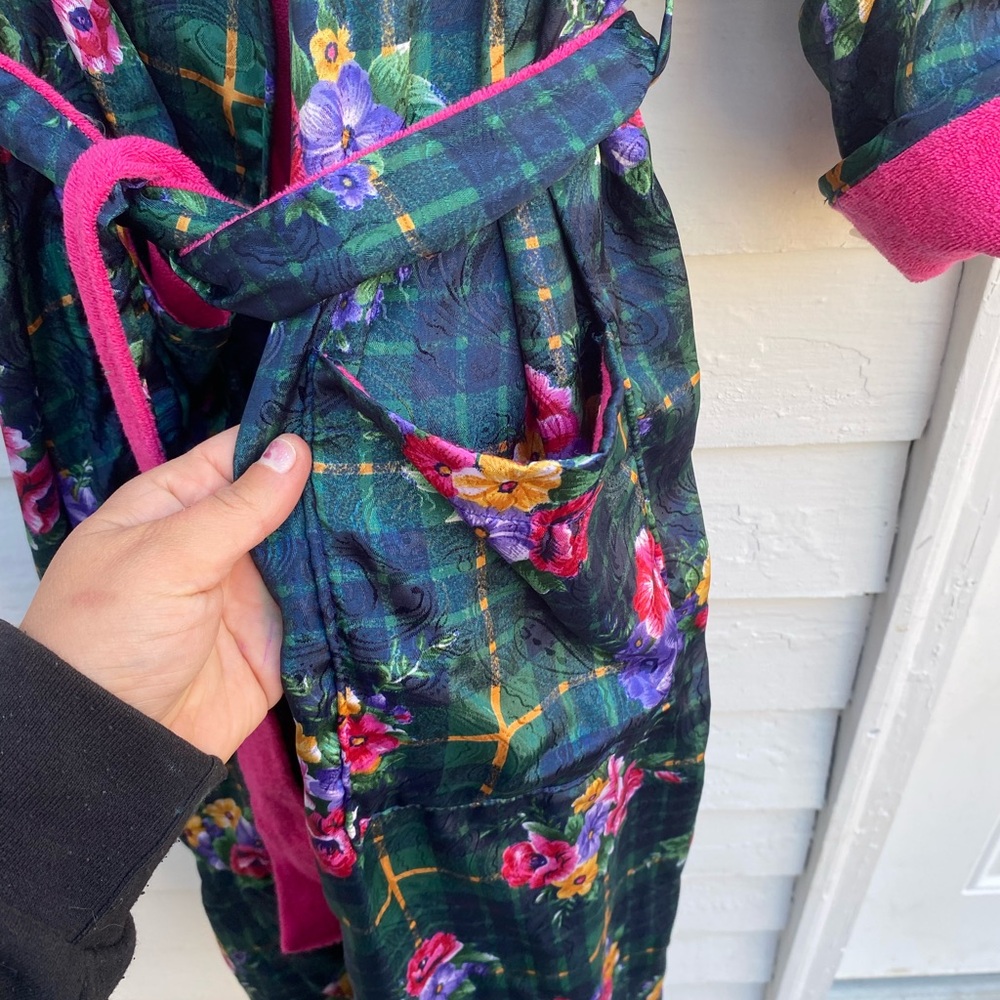 Floral Plaid Women's Bathroom Towel Robe - Picture 3 of 8